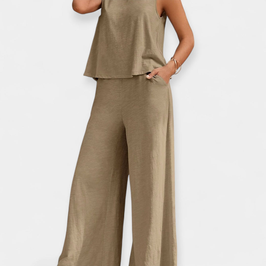 Monochrome Sleeveless Set