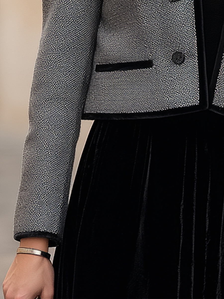 Elegant Cropped Jacket With Black Trim