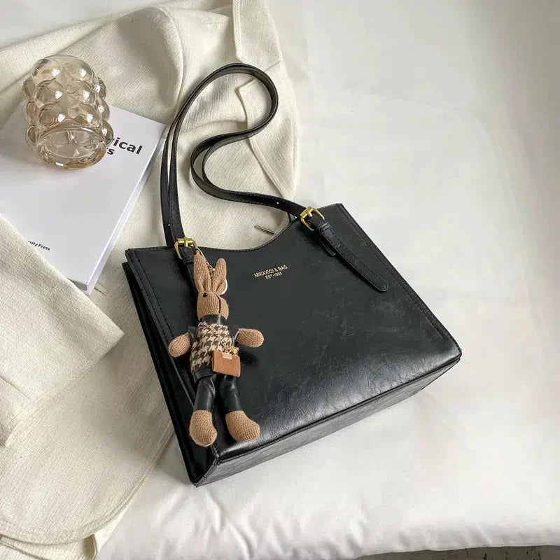 Elegant Shoulder Bag