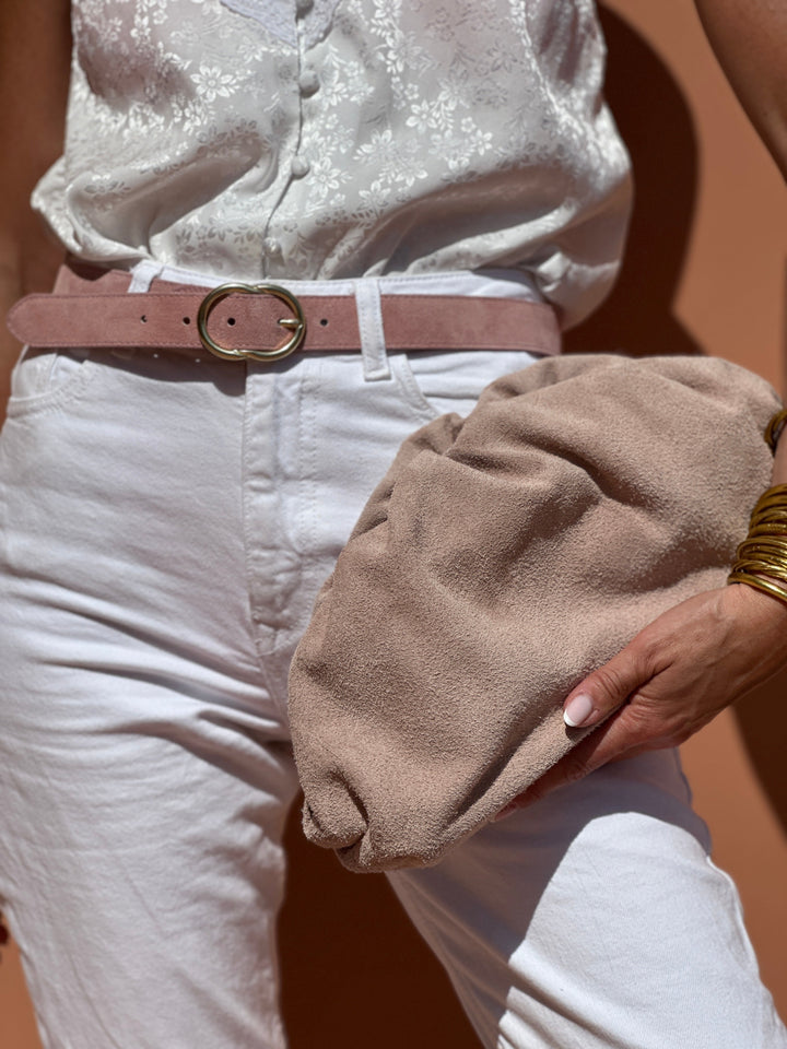 Chic Gold-Detail Clutch