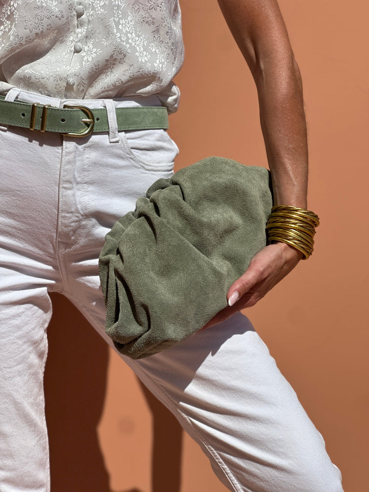 Chic Gold-Detail Clutch