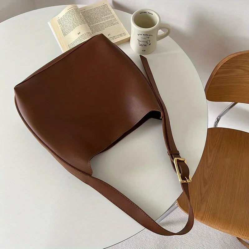 Flair. – Elegant leather shoulder bag